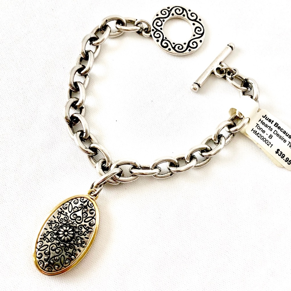 'Heart's Desire' Hallmark Charm Bracelet *New!*